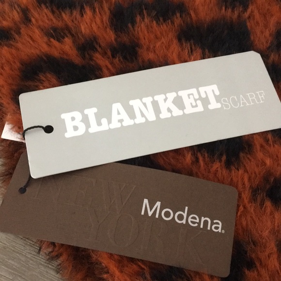 MODENA New York Animal Print Blanket Scarf Size OS - Picture 6 of 6